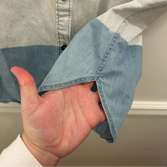 Paige Amelia Chambray Shirt Medium denim blue top button down - Picture 6 of 14